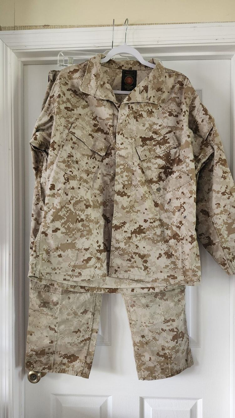 Genuine USMC Desert MARPAT MCCUU Uniform Set Field Grade #714